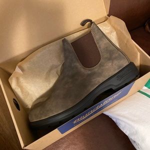 Blundstone new Antique Brown boots.  Size 9 AU (size 10 US)
